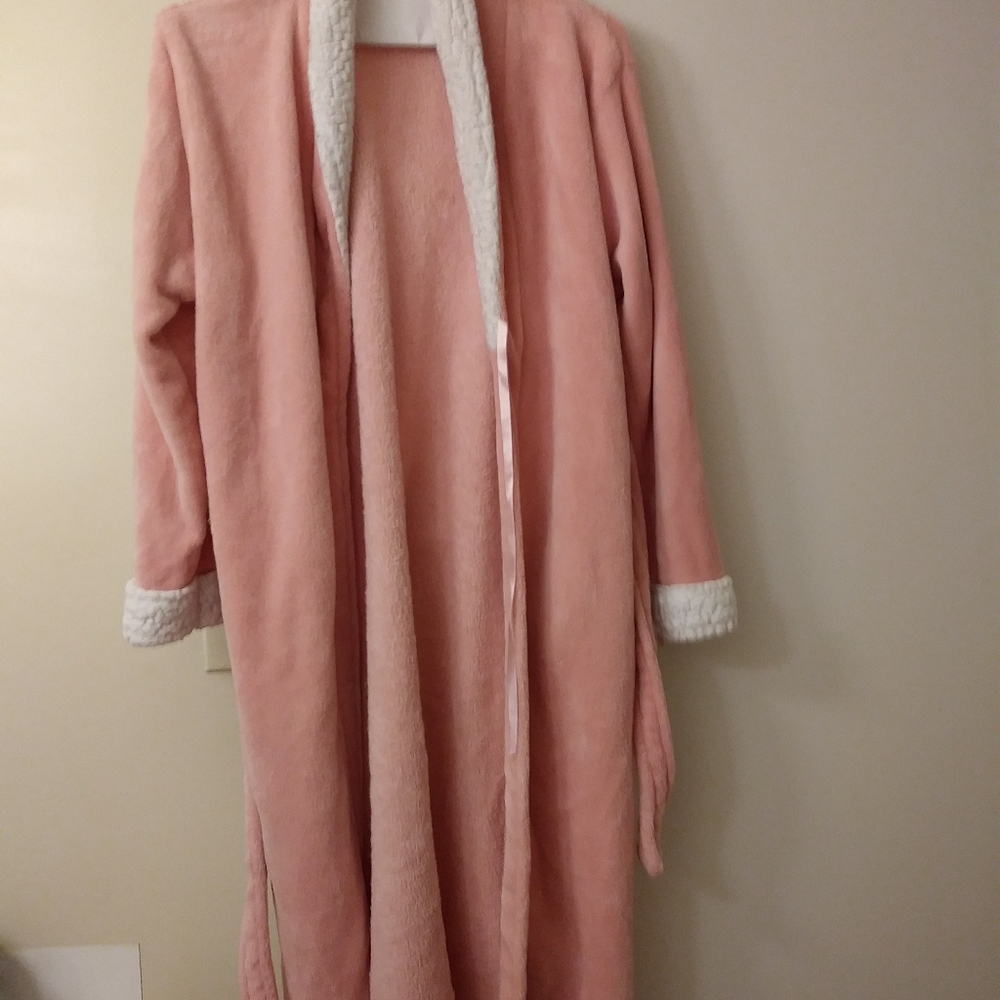 Rose pink robe